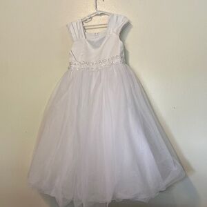 Olivia Koo white floral beaded beautiful back zip tea cup sleeve dress s…